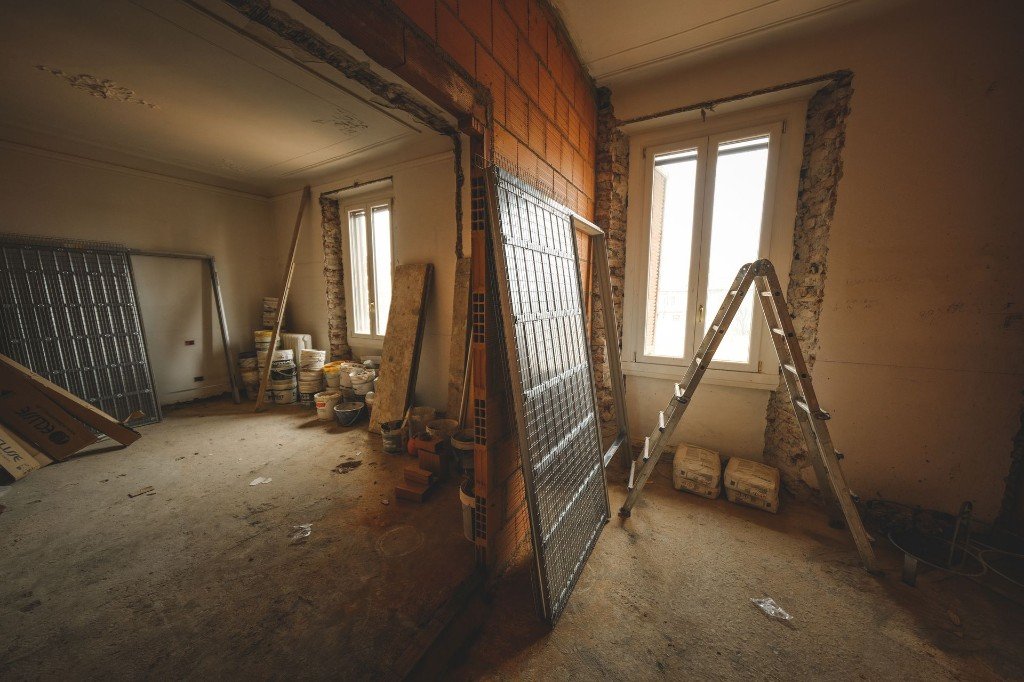 Byggstädning efter renovering – lokal under slutarbete